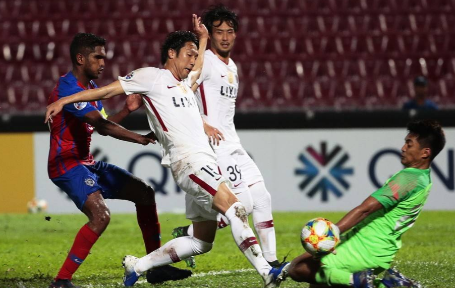 CBA惊险逆转取胜,粉丝狂欢不已 CBA惊险逆转取胜,粉丝狂欢不已