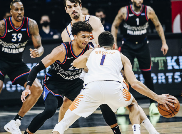 太阳绝杀上海队,恩比德惊艳四座 太阳绝杀上海队,恩比德惊艳四座