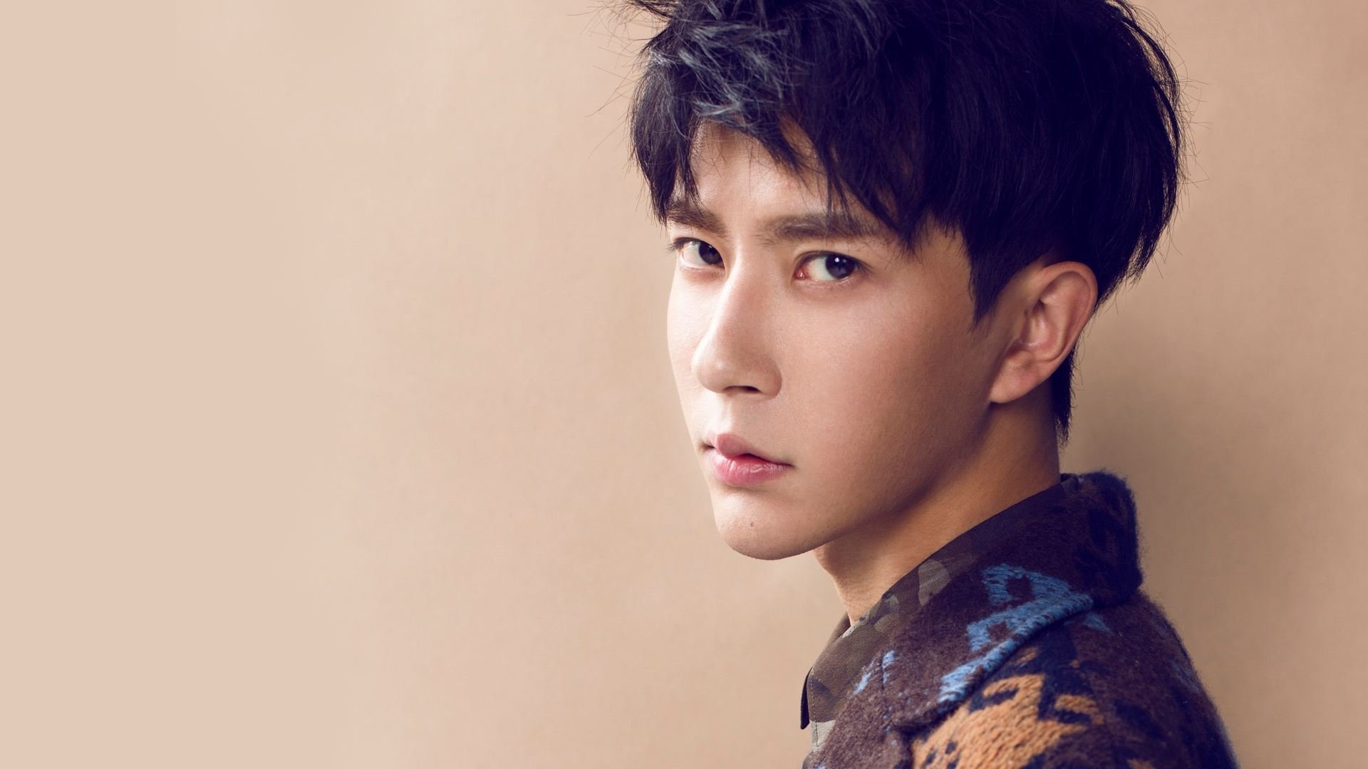 雷霆与烟火，灰熊单节轰塌魔术森林，布克数据风暴席卷联盟